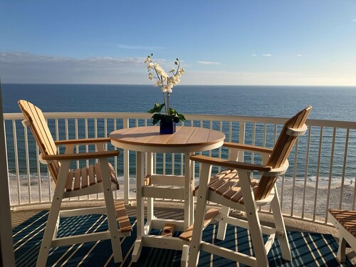 Directly on Beach - Great Getaway! Stunning View From Private Balcony!