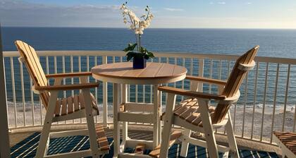Directly on Beach - Great Getaway! Stunning View From Private Balcony!