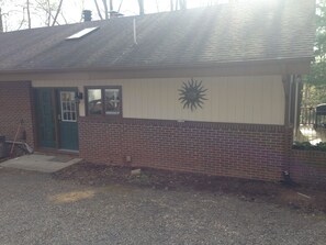 Exterior - Walls Of Glass Overlook Tranquil Deep Water Cove - Incredible Mid-Lake Location (Moneta)