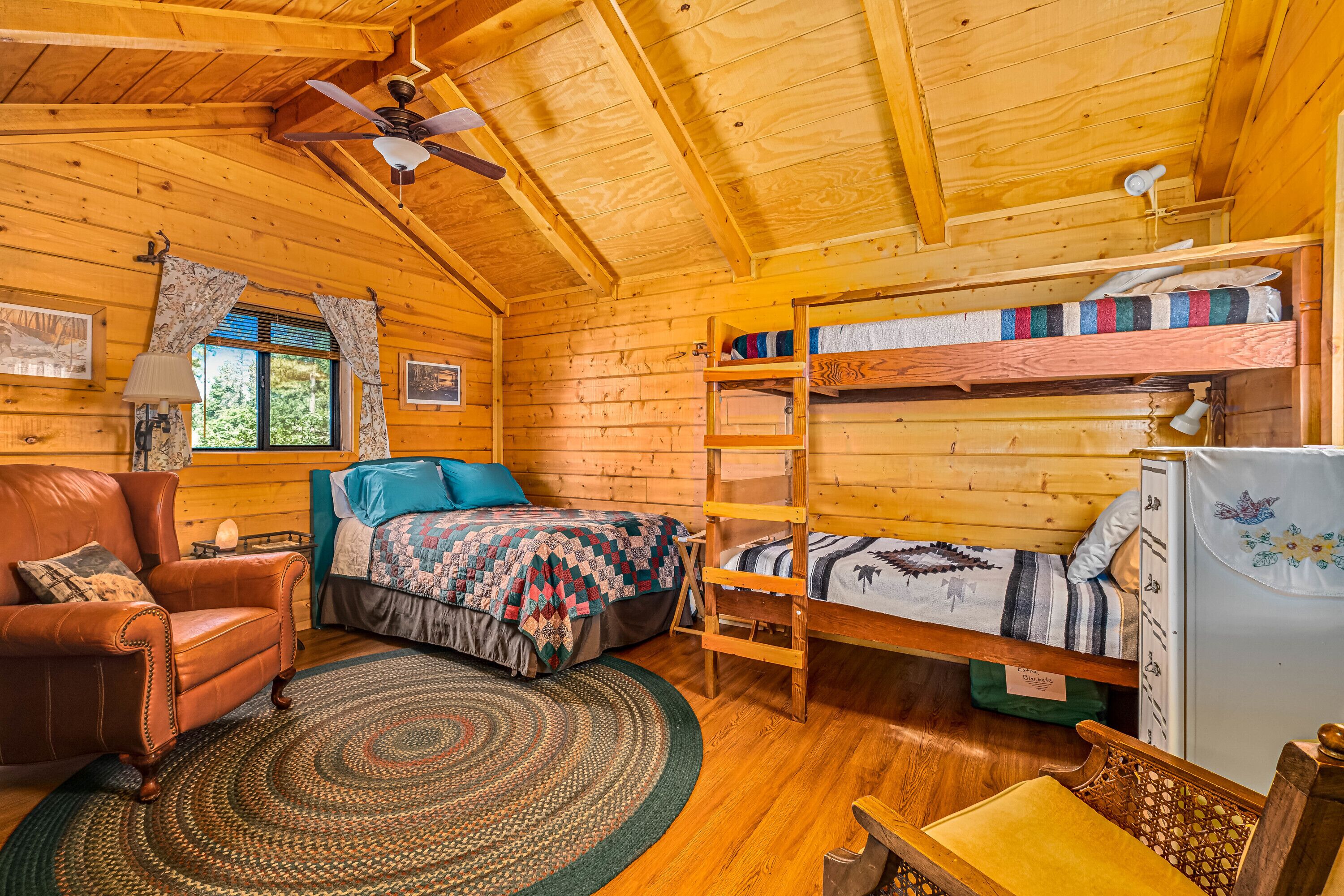 La Plata Mountains Bunkhouse - Cozy/Comfortable/Economical