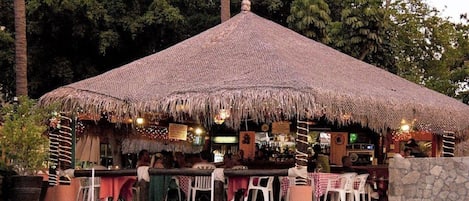 Bar (en la propiedad)
