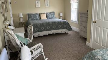 7 camere, una scrivania, ferro/asse da stiro, Wi-Fi gratuito