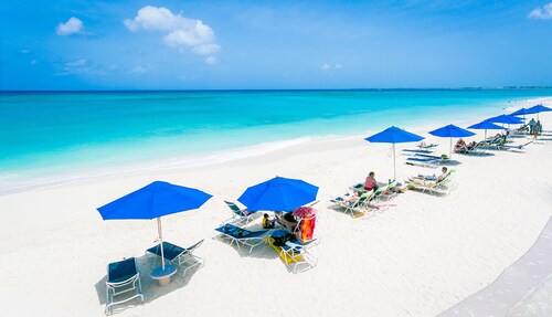 Amazing SMB location! Cayman Reef 47 King bed 65" TV, Bright Airy FULLY stocked