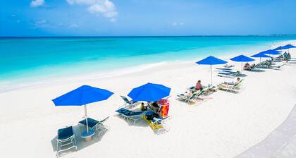 Amazing SMB location! Cayman Reef 47 King bed 65" TV, Bright Airy FULLY stocked