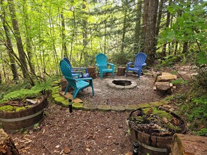 Property grounds - Enjoy a Relaxing Weekend in the Woods at Shady Maple Cottage🌲🍂🍁 (Hoodsport)