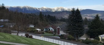 ゴージャスなメイフィールドレイクビューハウス-平日割引！