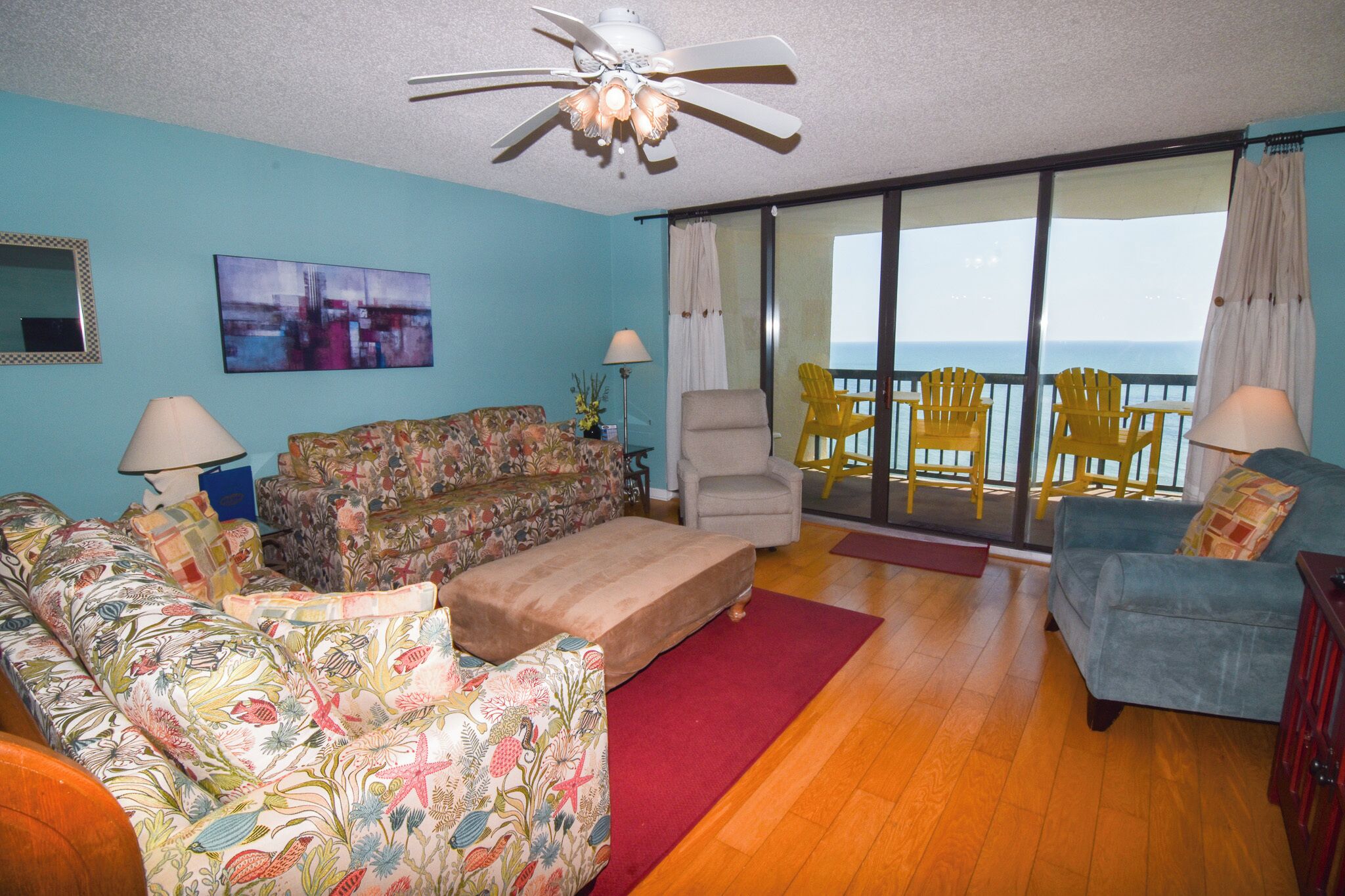 SPACIOUS OCEANFRONT 3 bedroom 3 bath. Sleeps 8. Amenities/location. Ocean Drive