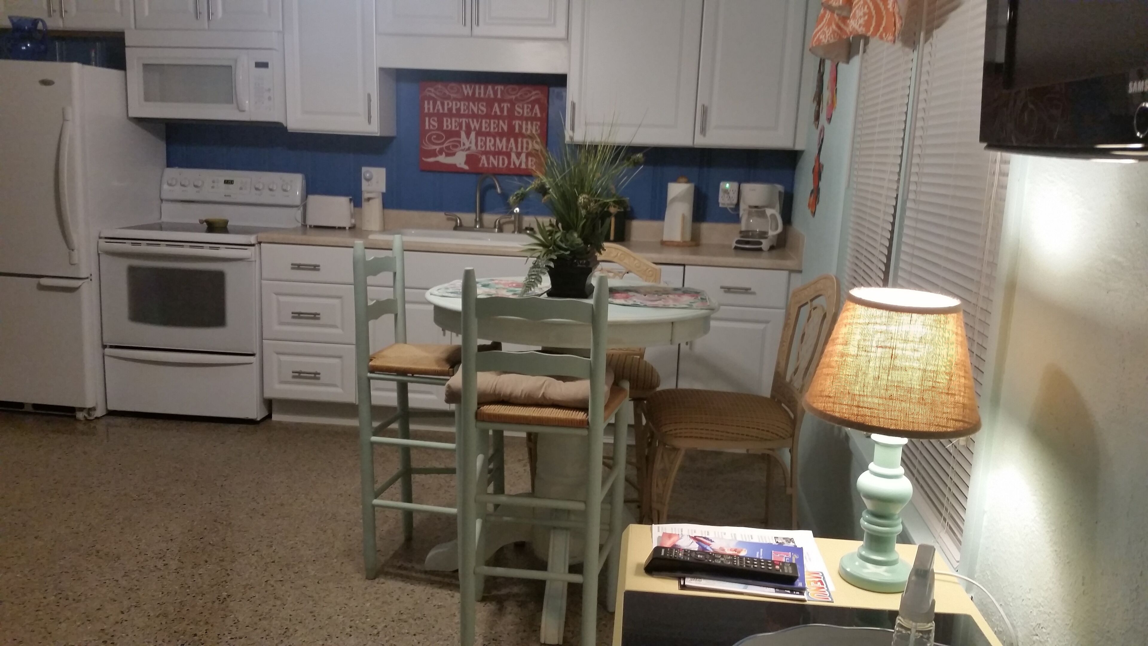 This Is A Beautiful  duplex, Owned By Two Southern Chicks on the West End.