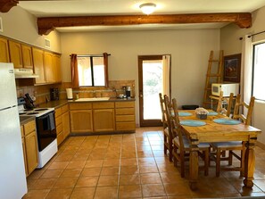 Fridge, microwave, oven, stovetop - Ranch Casita: views, views, views! (Tucson)