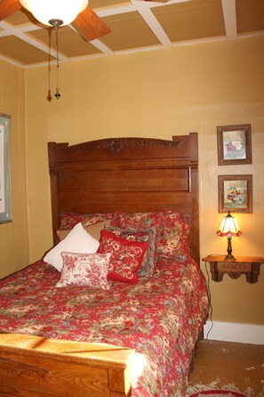 2 soverom, strykejern/-brett, reiseseng for barn og wi-fi