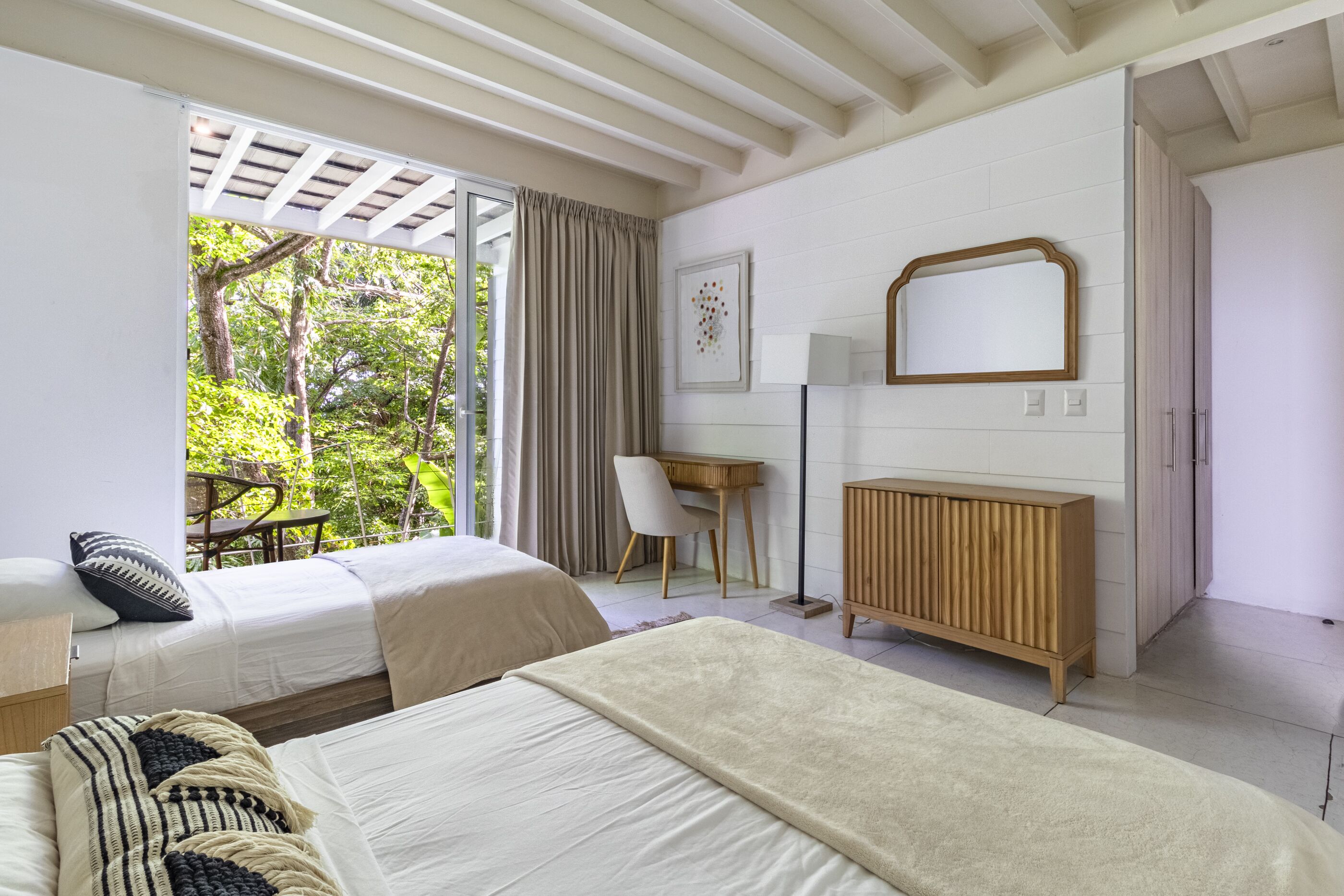 2 bedrooms, desk, free WiFi, bed sheets