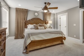 2 bedrooms, desk, iron/ironing board, WiFi