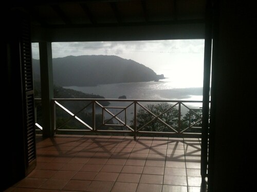 The Charlotteville Lookout - Oceanview Mountain Top Bird Watchers Paradise