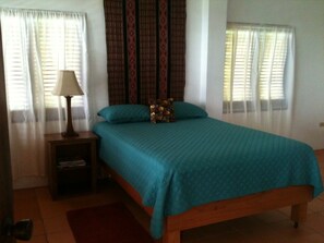 4 bedrooms, iron/ironing board, free WiFi, bed sheets