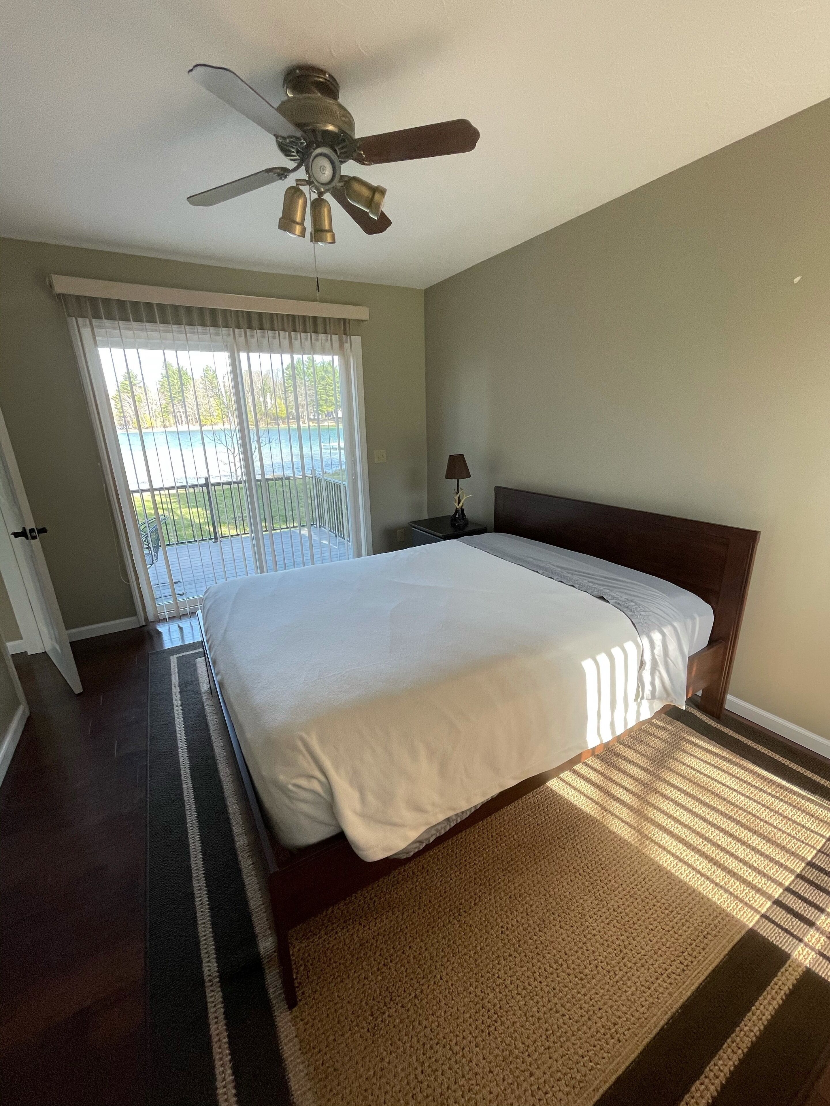 All Sport Big Blue Lake Waterfront Home With Dock