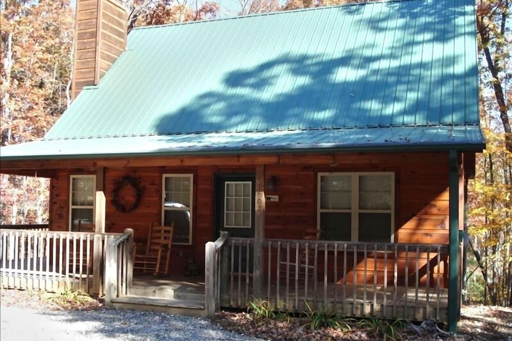 Get Away from it All in This Immaculate Cabin in the Woods