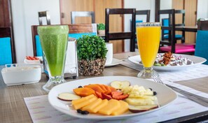Daily cooked-to-order breakfast for a fee
