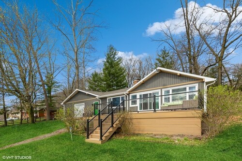 Corey Lake, High speed internet, Dock, Deck, Skiing, Fishing. Apple Picking