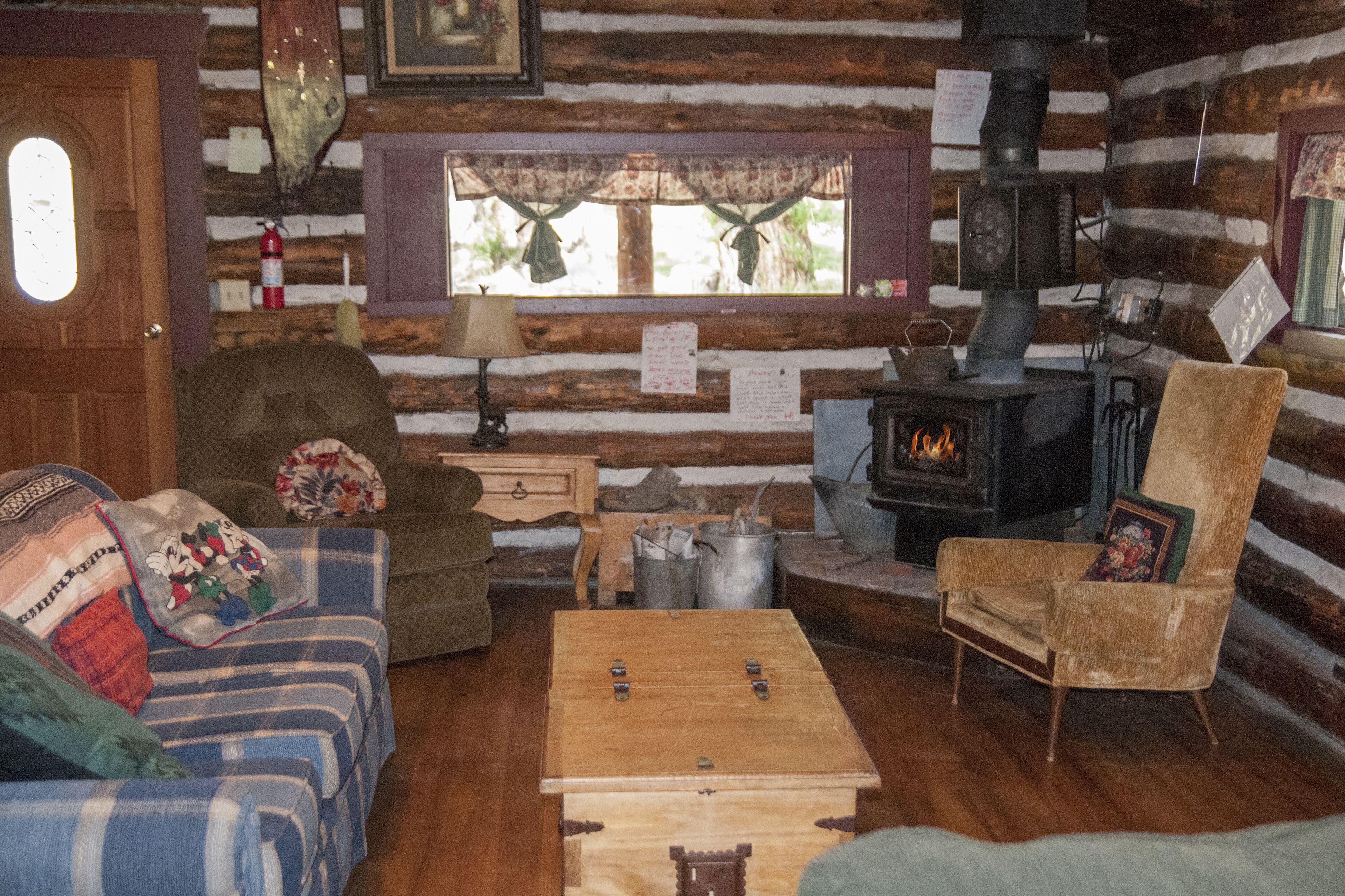 Rabbit Den of Bunnylane Cabins"Pay it Forward"