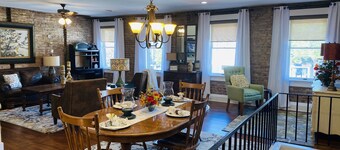 Cora Leigh’s Retreat-Exquisite Condo with Downtown H’ville at your front door!