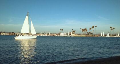 Cozy Retreat in Prime Hillcrest Location