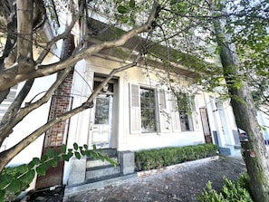Exterior detail - 2 Floor 1855 Lower Garden District Townhouse with Balcony (New Orleans)