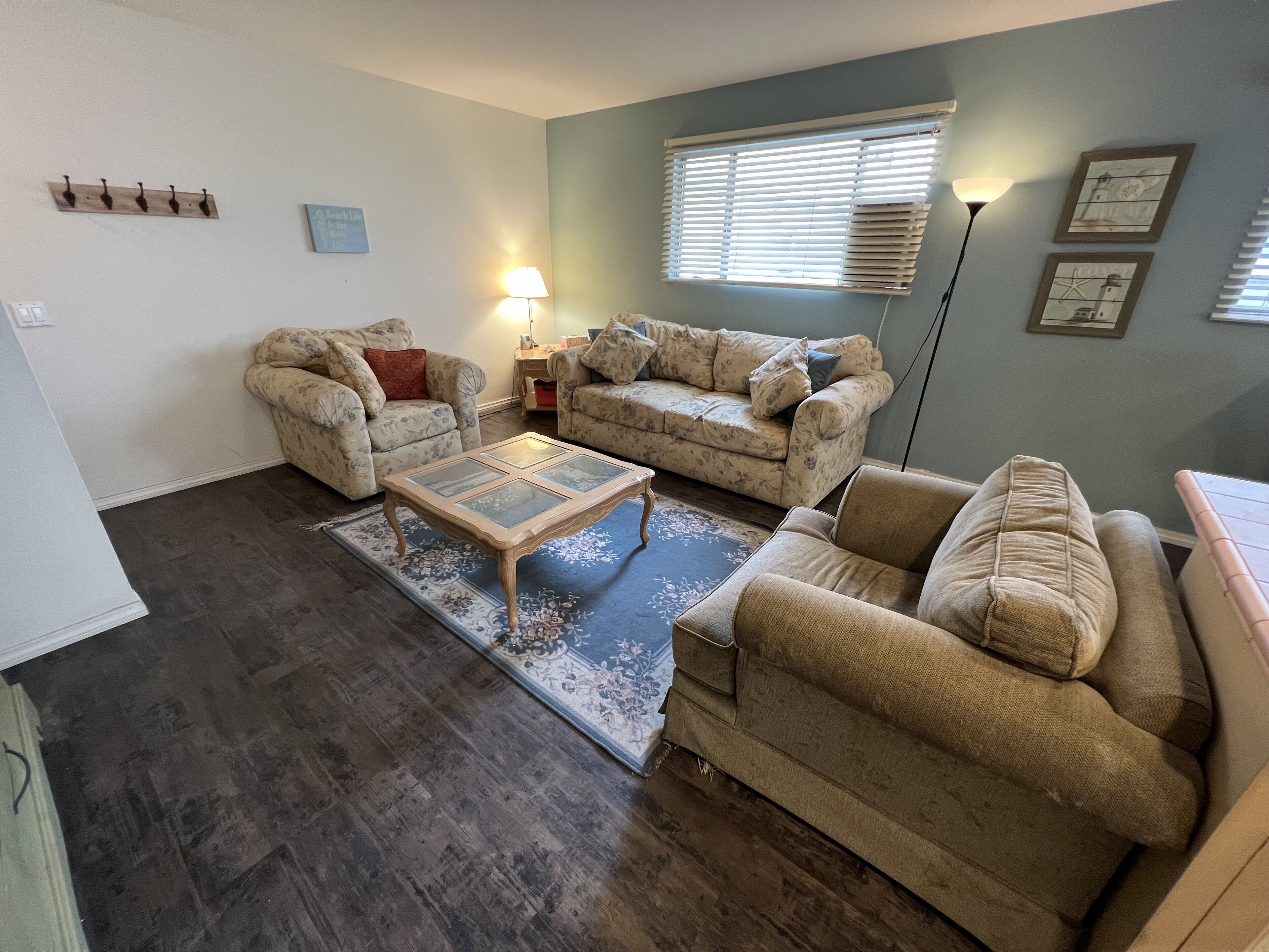 Quiet So Cal Beach Property that's Close to Everything