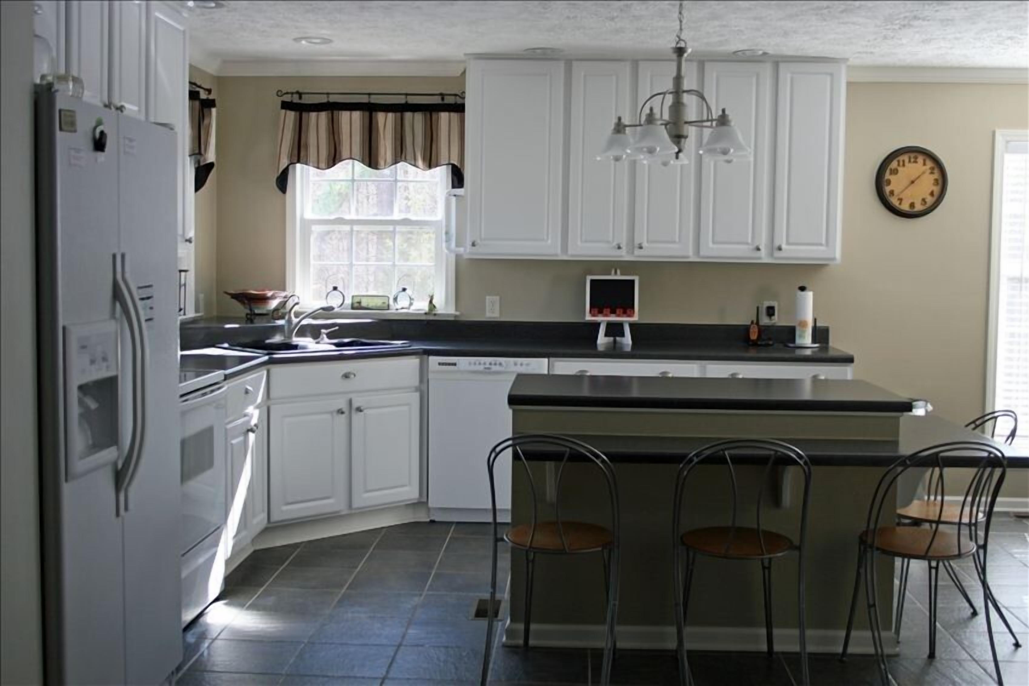 A Perfect Getaway at Kerr Lake