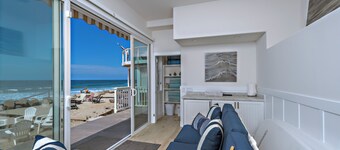 5-Star Luxury Single Family Home On Beach