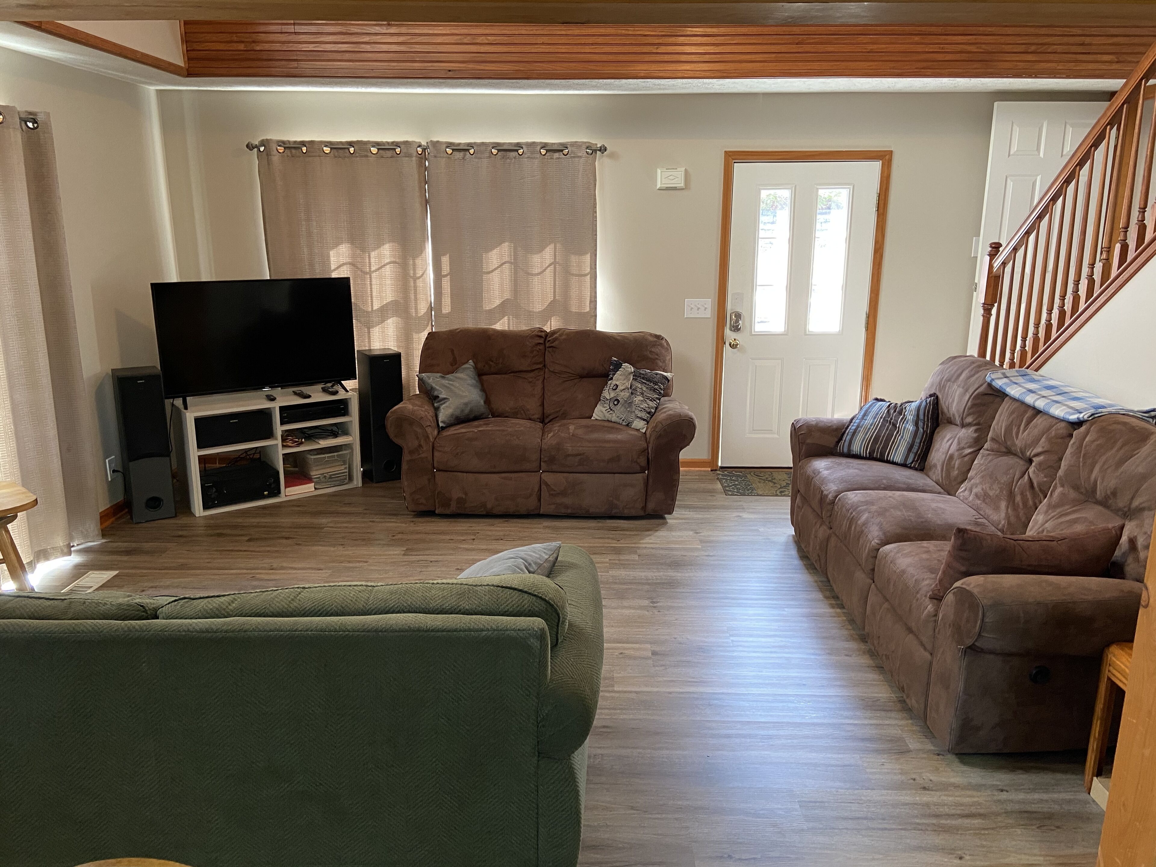 Charming 'J's Chalet' @ Dale Hollow Lake (Sulphur Creek Marina)