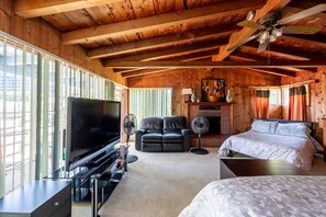 10 bedrooms, iron/ironing board, WiFi, bed sheets