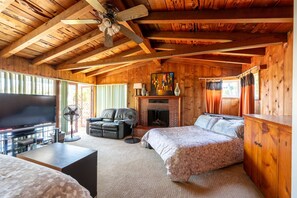 10 bedrooms, iron/ironing board, WiFi, bed sheets