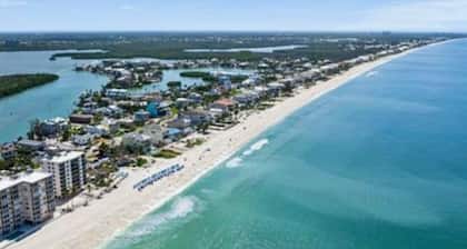 5 STAR Beach Vacation on Destination Chanel 300 steps to the BEACH