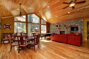 TV, fireplace - 6 BDRM/Indoor Pool/WIFI/Home Theater/1 Block From Hiking Trail/Easter/April Spec (South Lake Tahoe)