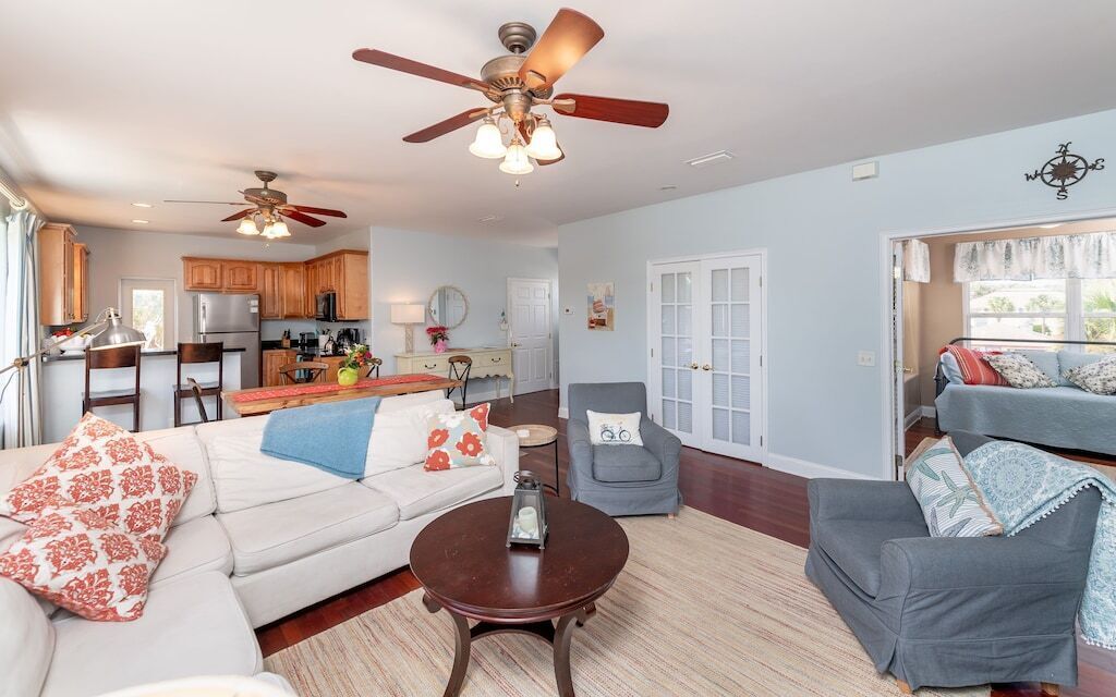 Ocean Song - Beach Condo with Private Pool and Elevator