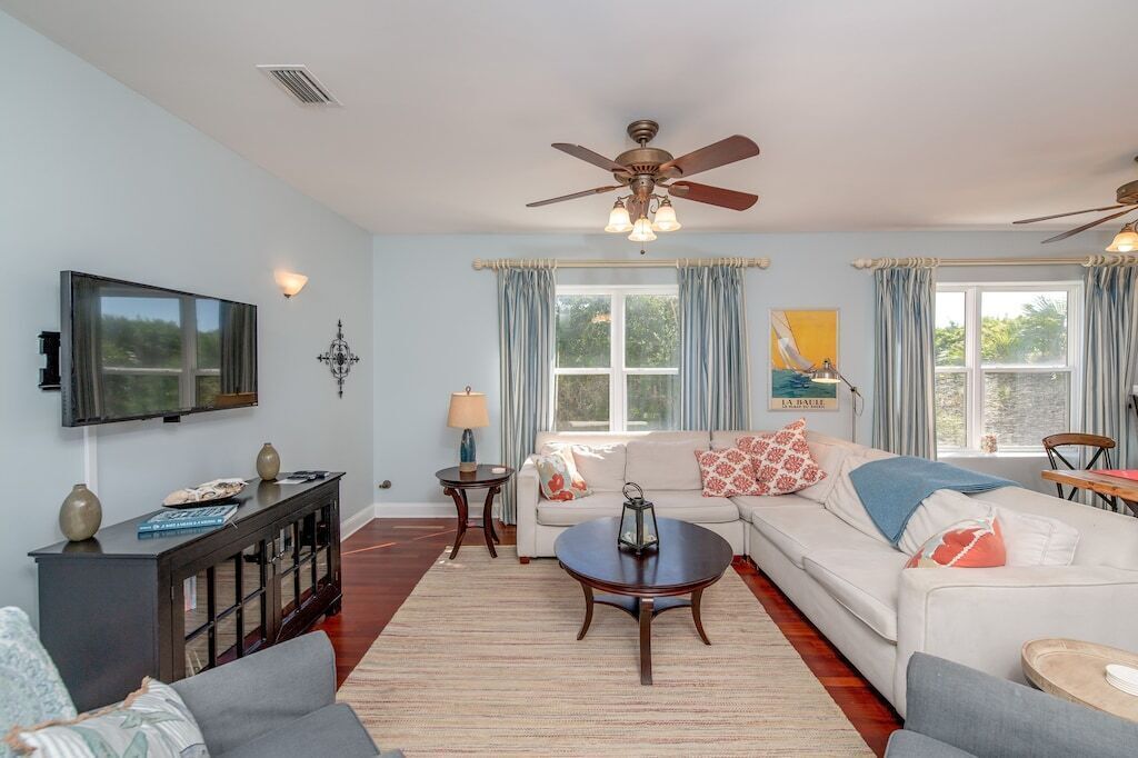 Ocean Song - Beach Condo with Private Pool and Elevator