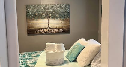 Pittoresque et charmante 1 chambre dans le bĂątiment historique est Downtown Seward