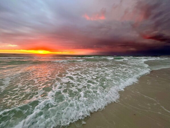 Am Strand, Liegestühle, Strandtücher