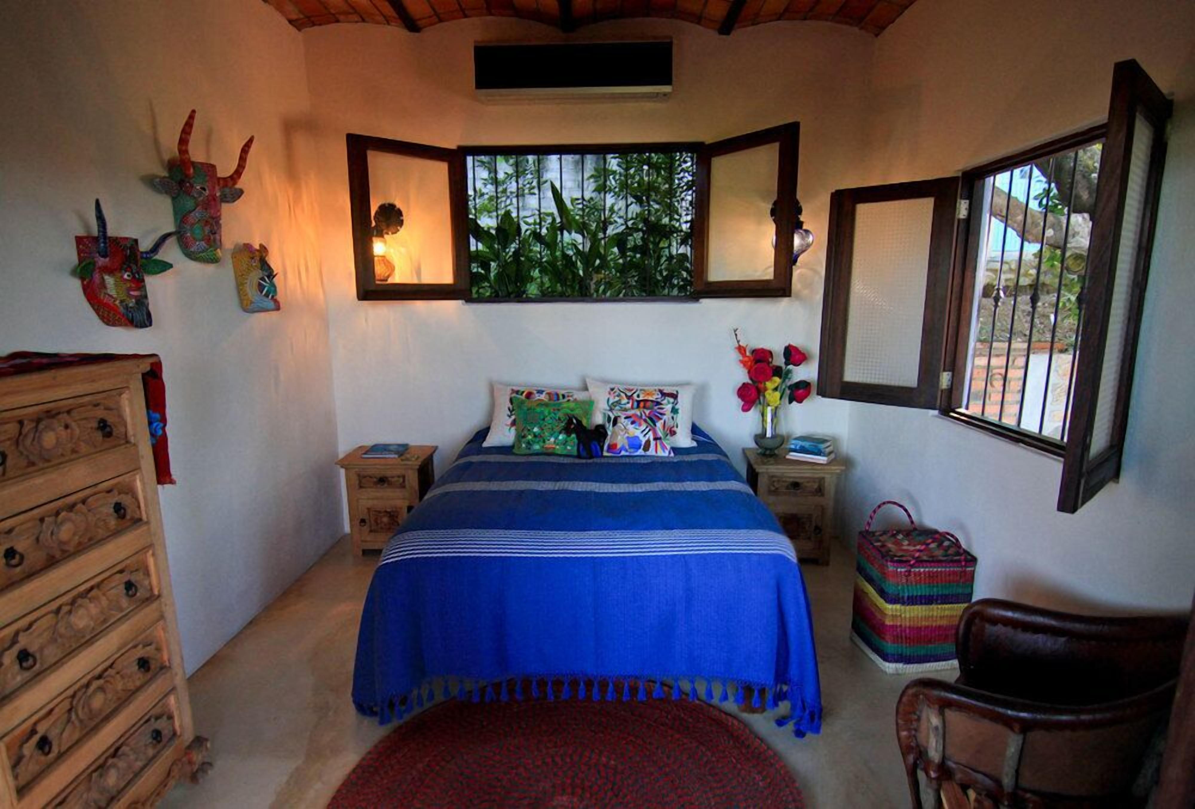 Stylish estate with 6 bedrooms available for groups/families of 12 or fewer