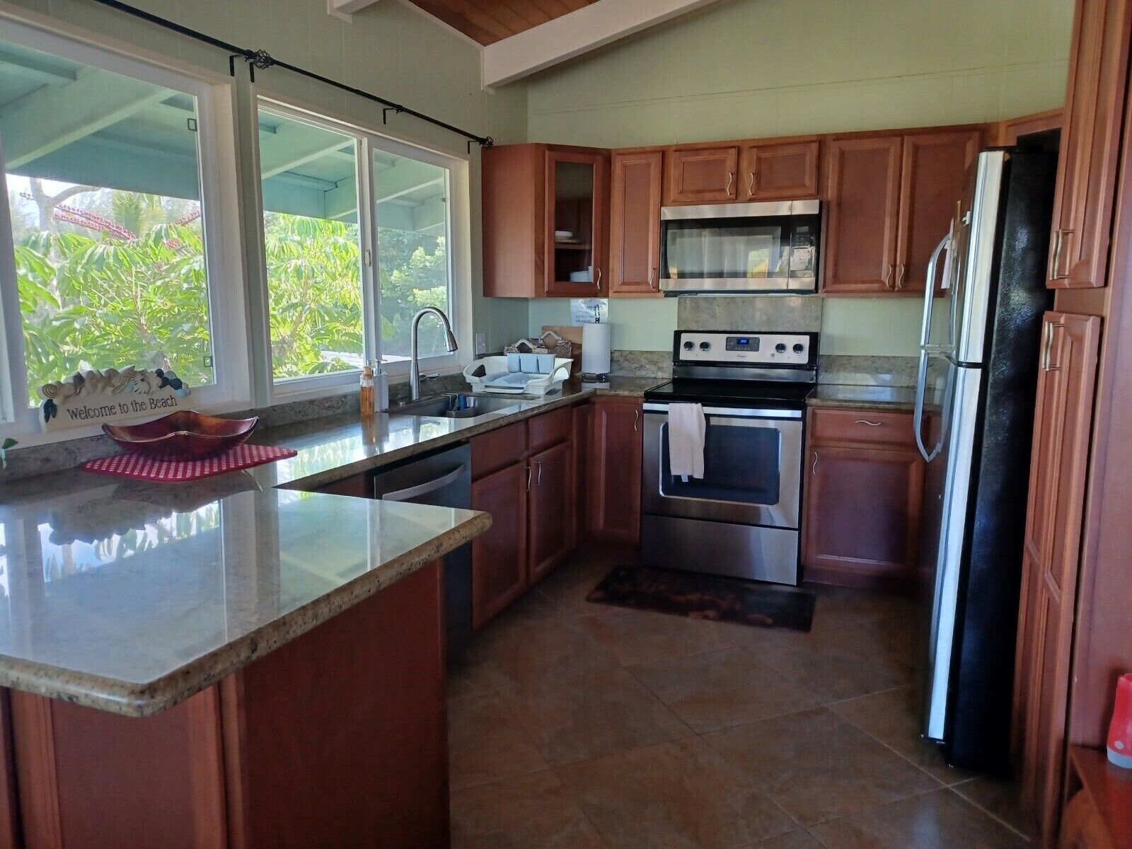 A Hawaiian Paradise Vacation In A Beautiful Tropical Setting On The Big Island!