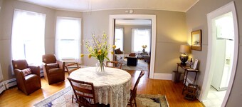 BESTE VERDI I BYEN! Koselig, Old World Charm Near Lambeau