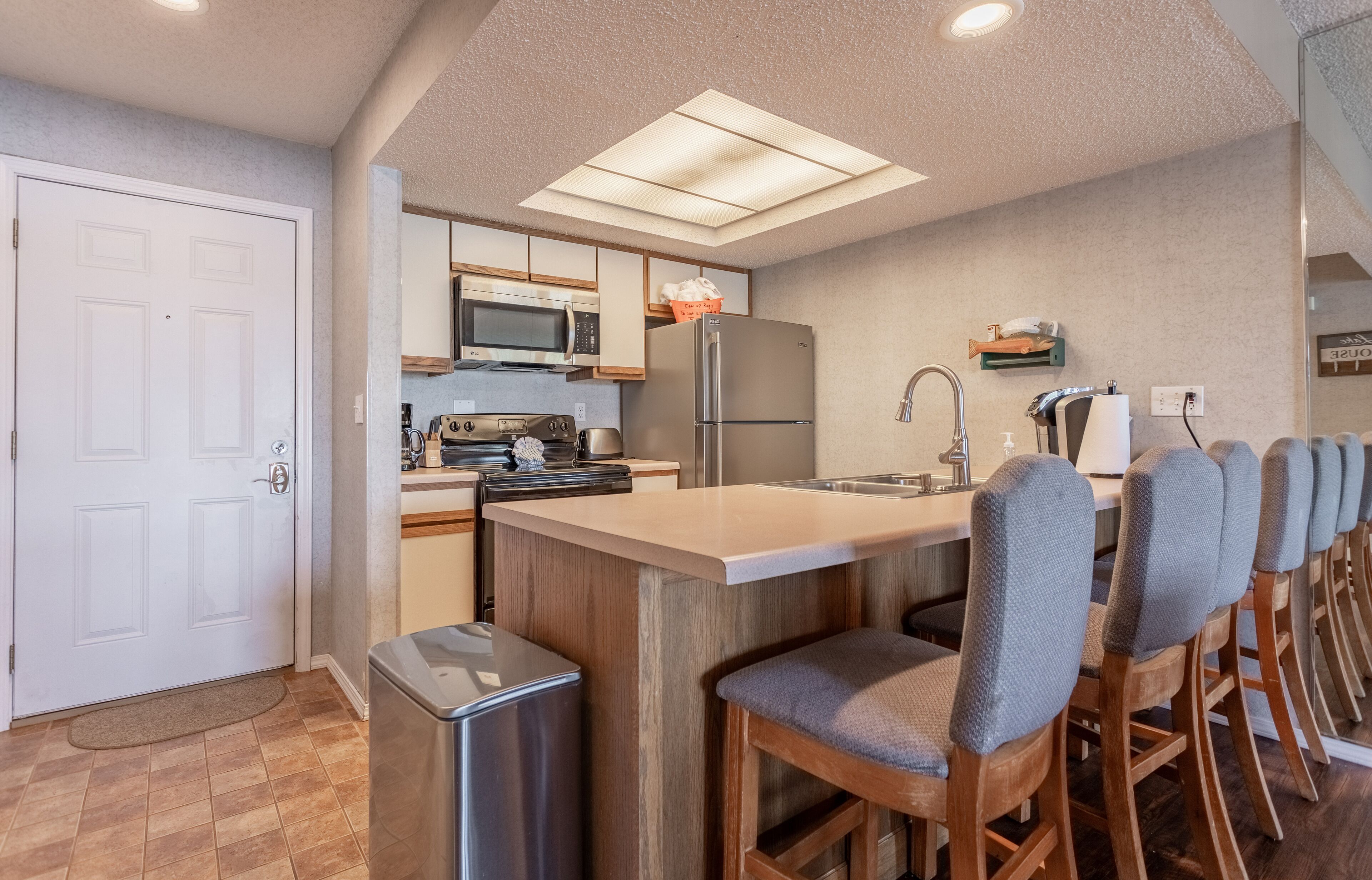 New Summer Special for White River #456! Book Now!