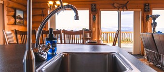 Gorgeous Log Home - Stunning Views, Hot Tub, Fire Pit,  Infrared Sauna, & Trail