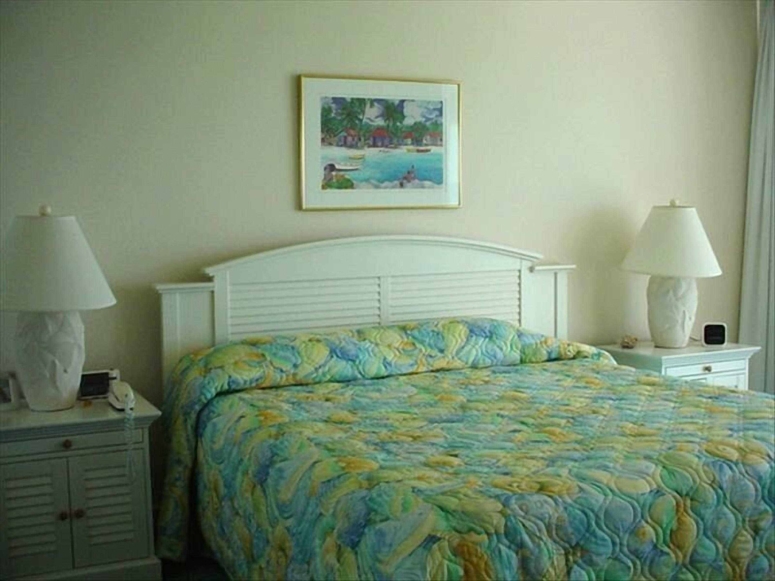 Spacious, Beachy ~ OPEN FOR LABOR DAY WEEKEND - DISCOUNTED!