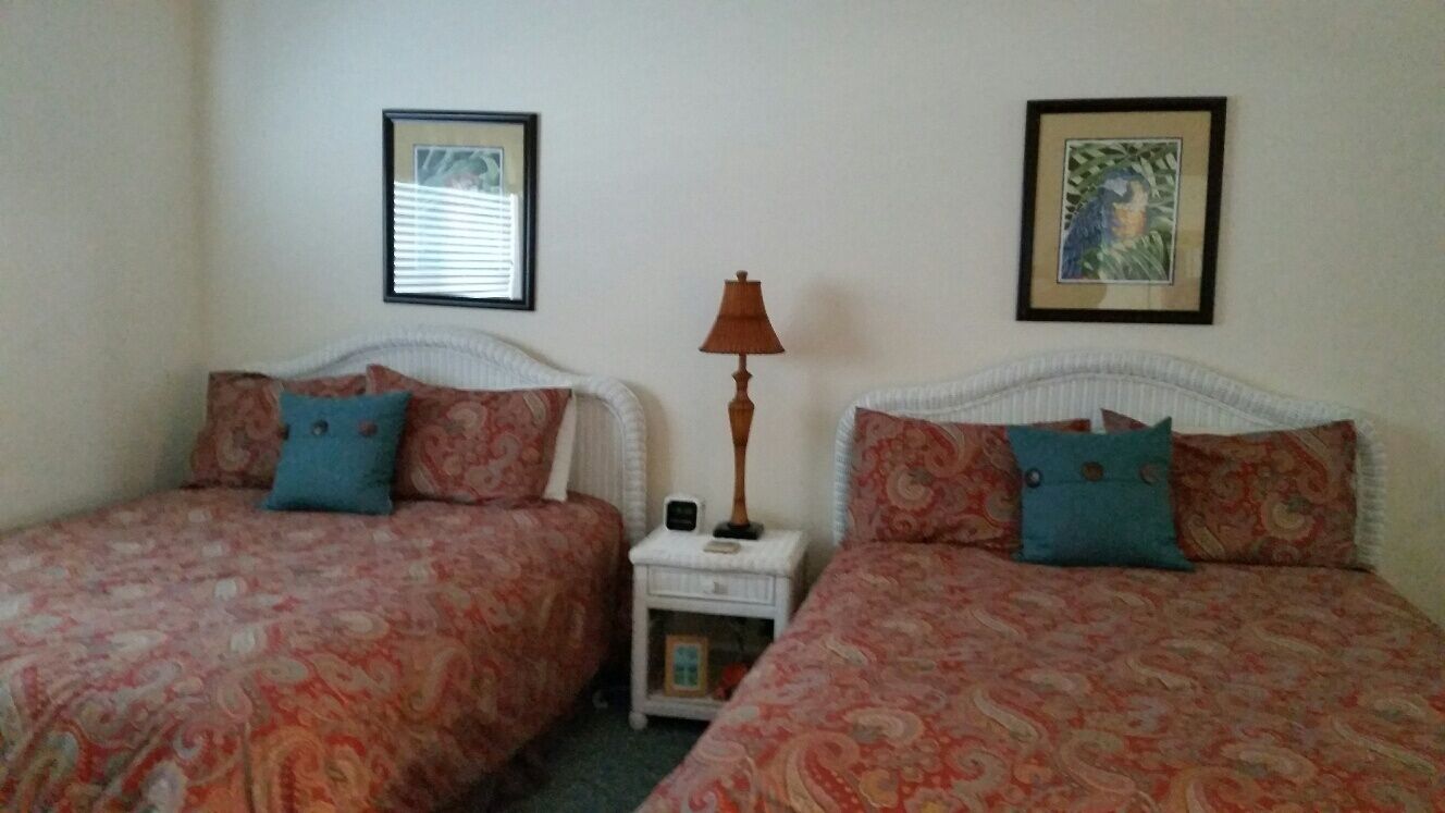 Spacious, Beachy ~ OPEN FOR LABOR DAY WEEKEND - DISCOUNTED!