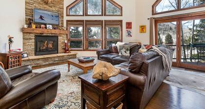 East Vail Mountain Home - VRBO Rated 5 Star Guest Favorite ToV STR Lic. # 026398