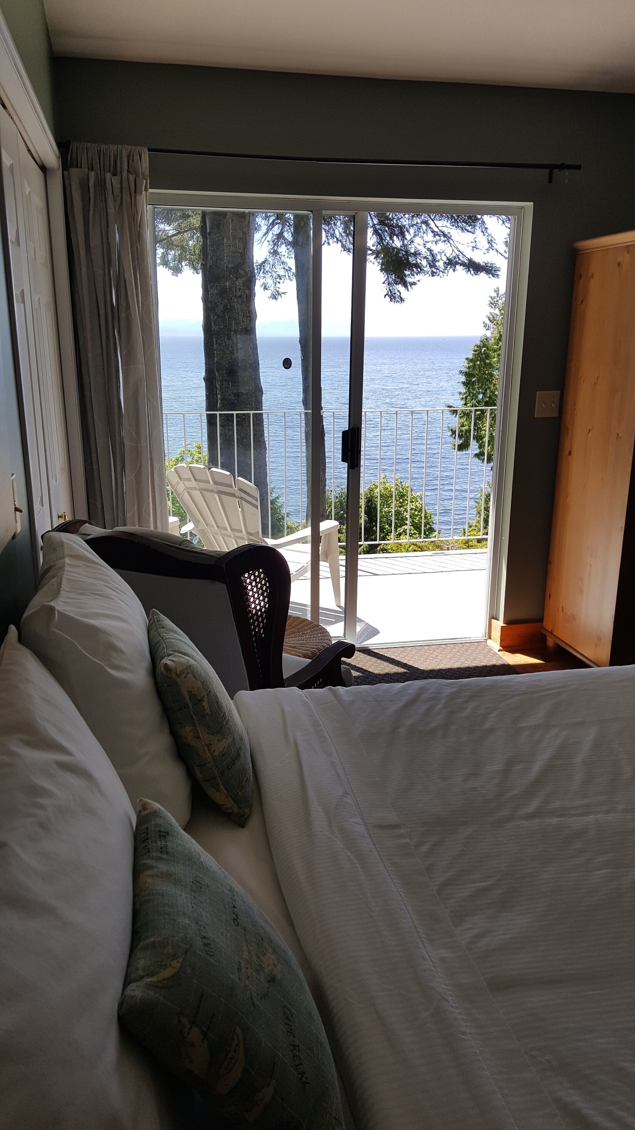 Beachside Island Vista Cottage, Beach, Ocean Views, Hot Tub