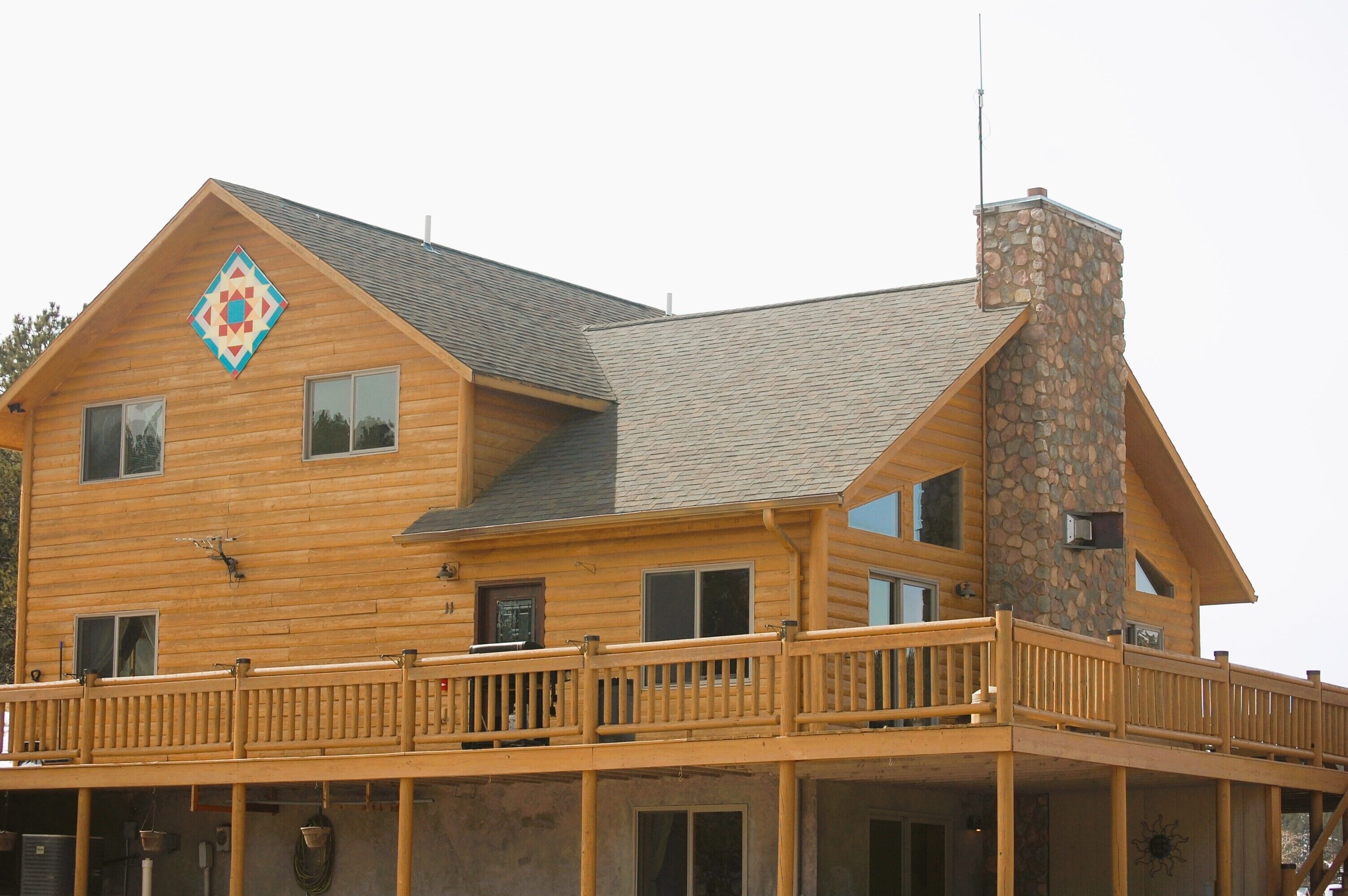 Spacious McCaskell Cabin- Nestled out in the countryside.  Home away from Home. 