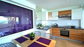 Fridge, microwave, oven, stovetop - Grand Case beach (Grand Case)