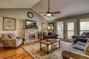 TV, peis, videospill og fotballspill